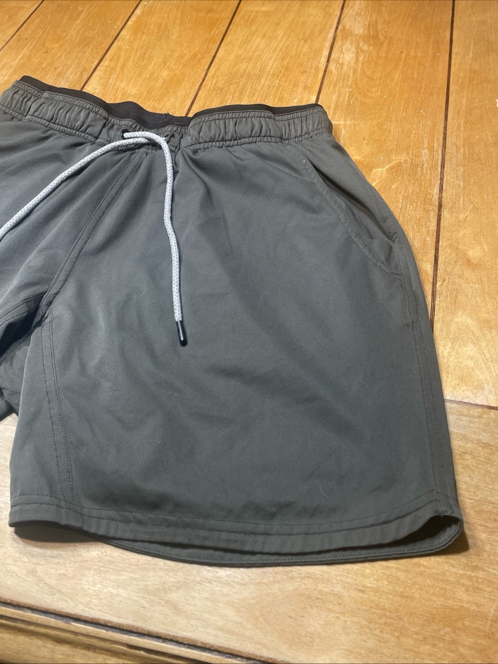 BYLT Basics Men's Active Short Color Olive Green Size Medium with 7” Inseam